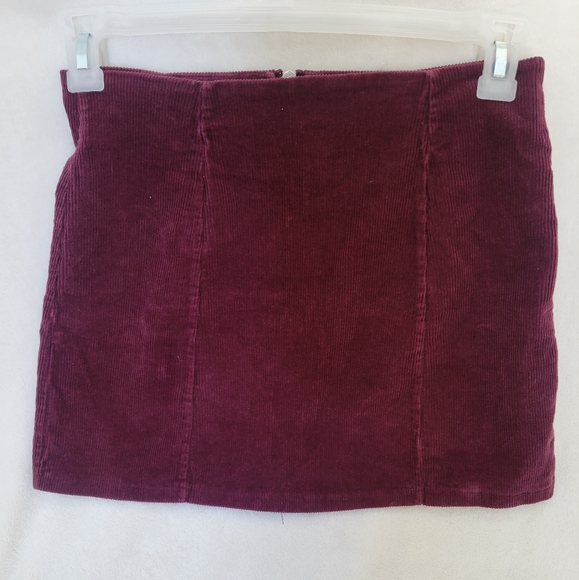Brandy Melville Marron Corduroy Front Zip Skirt - Picture 4 of 4